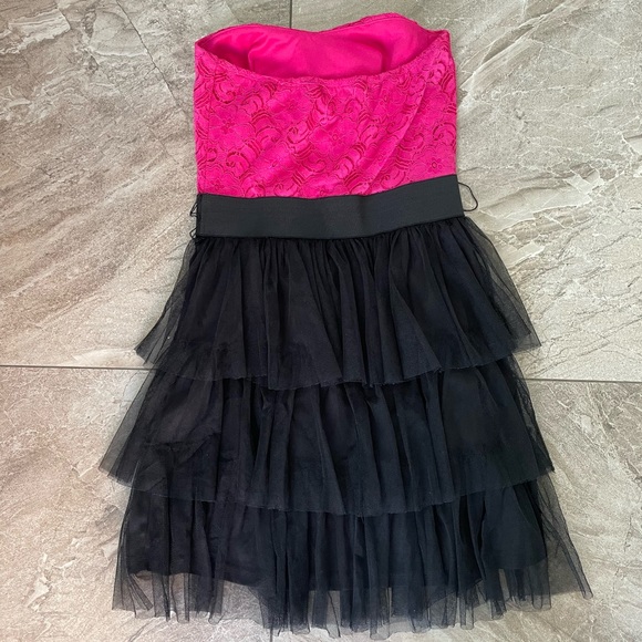 Prom/Grad/Formal Strapless Dress - Picture 4 of 4